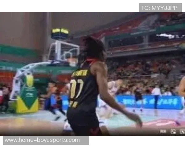 特奎维恩史密斯砍下41分10篮板媒体人称其为归化新星太吸引人