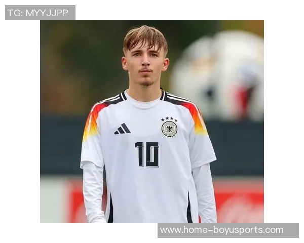 比赛第71分钟卡尔进球庆祝拜仁扩大领先优势2-0战胜萨尔茨堡